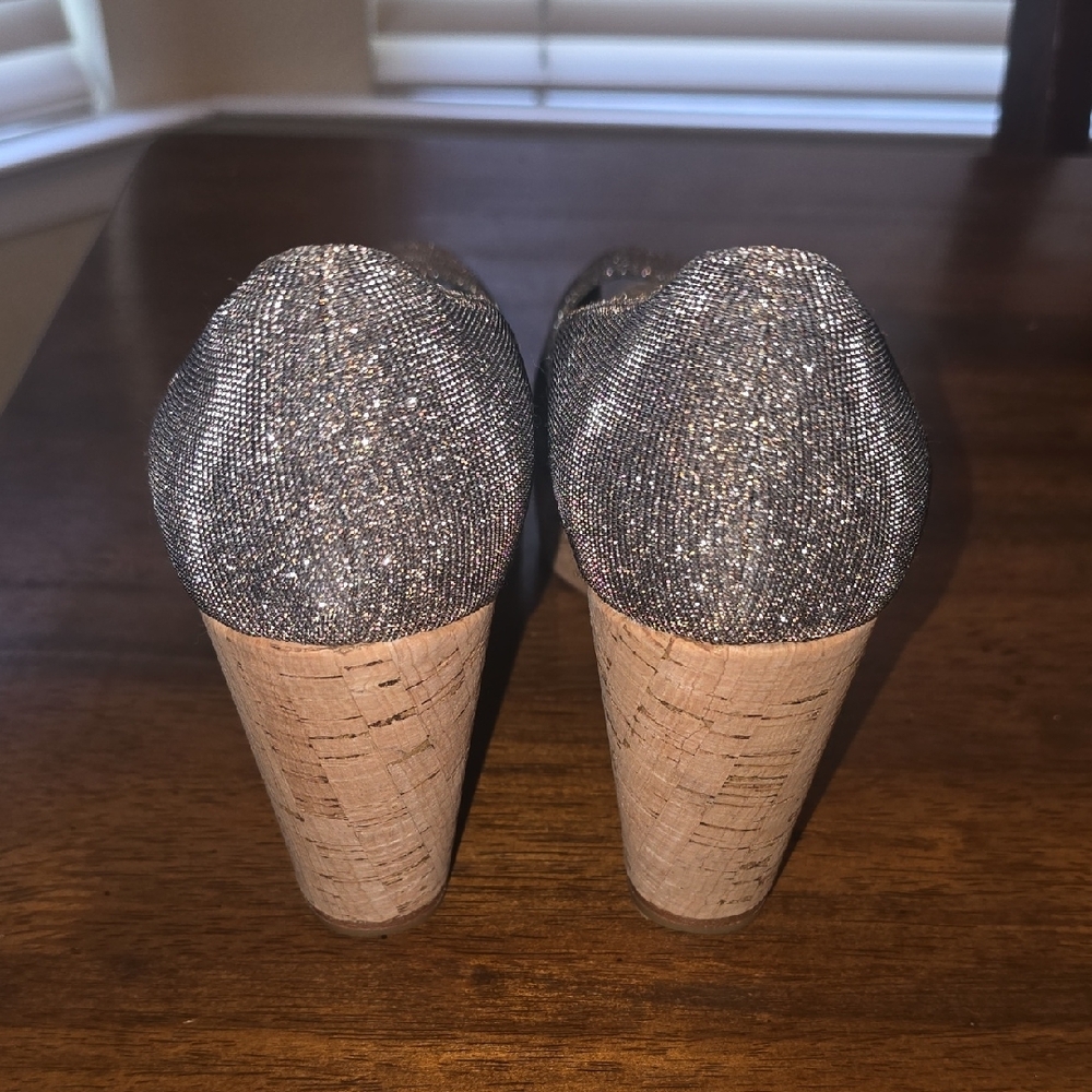 Stuart Weitzman Anna Corkswoon Glitter Wedge Heel Peep-Toe Pump Pyrite 8.5 - Picture 5 of 8